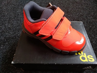 Adidas orange trainer