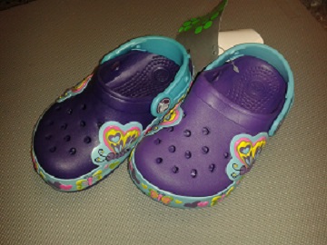 butterflycrocs with flash light in the soles